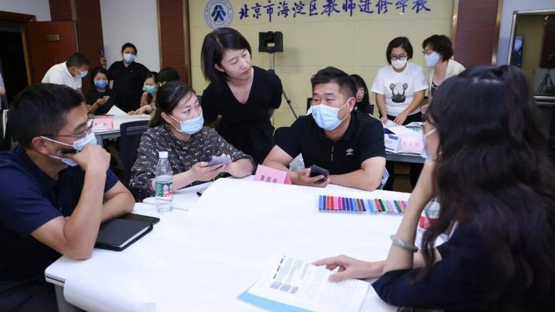 费用和退费条款是学员在选择成人教育机构时不可忽视的问题。以下是一些注意事项：